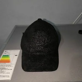 kepka stefani rici marka