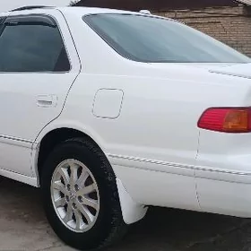 Toyota Camry 1999