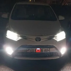 Toyota Yaris 2014