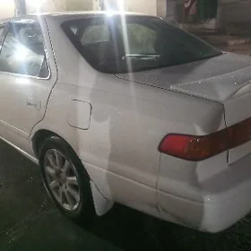 Toyota Camry 2000