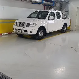 Nissan Navara 2010