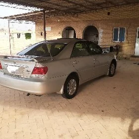 Toyota Camry 2004