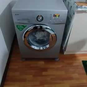 LG