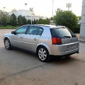 Opel Signum 2003
