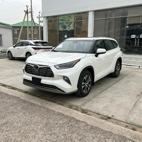 Toyota Highlander 2021