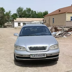 Opel Omega 2001