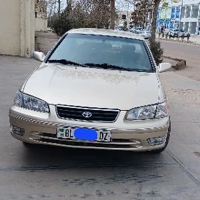 Toyota Camry 2000