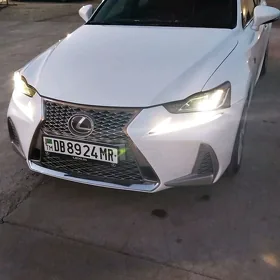 Lexus IS 2017