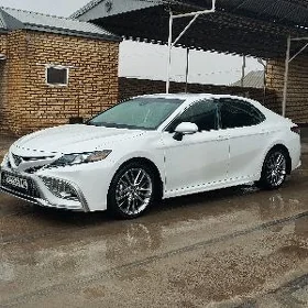 Toyota Camry 2020