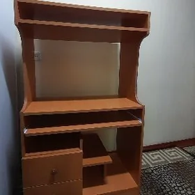 Kompyuterny stol