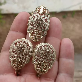 Gyzyl kamplekt