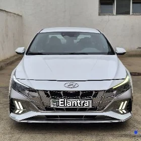 Hyundai Elantra 2021