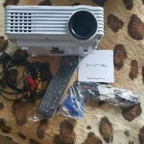 proektor LED usb