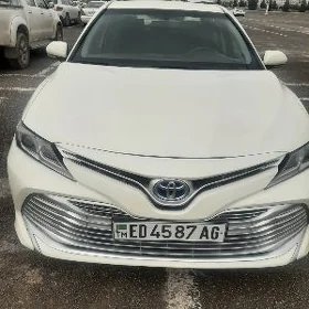 Toyota Camry Hybrid 2020