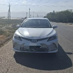 Toyota Camry 2022