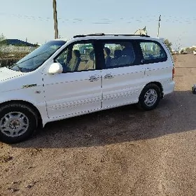 Kia Carnival 2002
