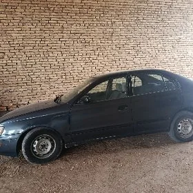 Toyota Carina 1992