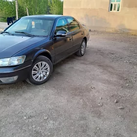 Toyota Camry 2000