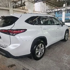Toyota Highlander 2022