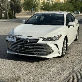 Toyota Avalon 2019