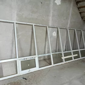 Plastika ayna, okno