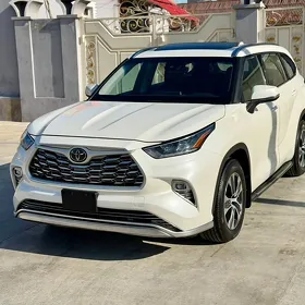 Toyota Highlander 2022
