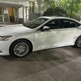 Lexus ES 350 2022