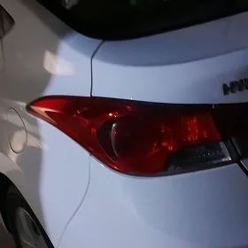 Hyundai Elantra 2013