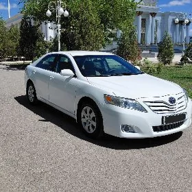 Toyota Camry 2010