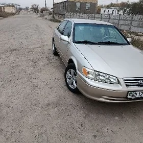 Toyota Camry 2000