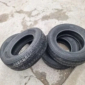 DUNLOP  265 65 18
