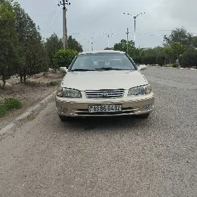 Toyota Camry 2000