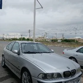 BMW E39 2000