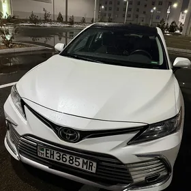 Toyota Camry 2021