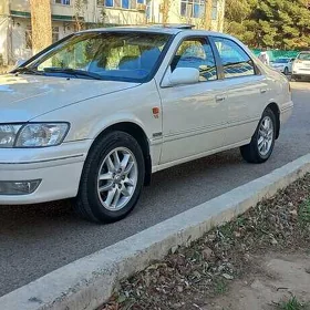 Toyota Camry 2000
