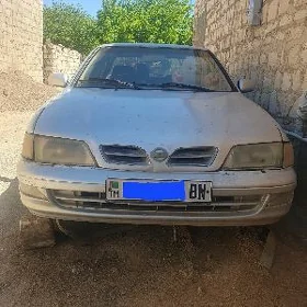 Nissan Primera 1995