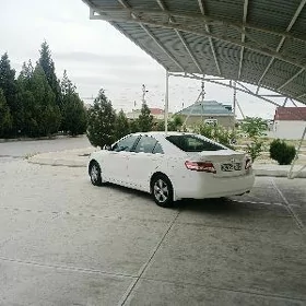 Toyota Camry 2011