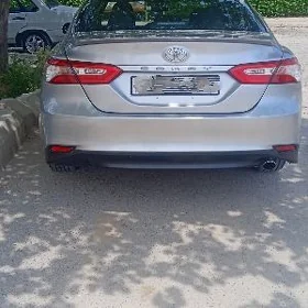 Toyota Camry 2018