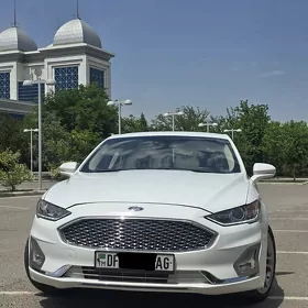 Ford Fusion 2020