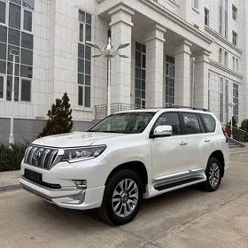 Toyota Land Cruiser Prado 2023