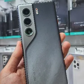 Camon 40 Pro