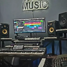 studio stoyka kampyuter stol
