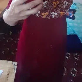 платье красное бархатное