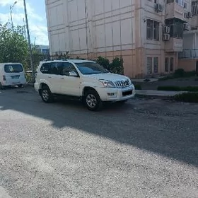 Toyota Land Cruiser Prado 2005