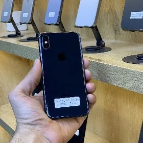 iPhone  XS 77 %,64 gb