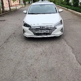 Hyundai Elantra 2020