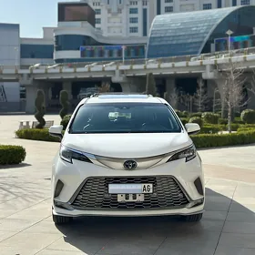 Toyota Sienna 2021