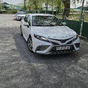 Toyota Camry 2021