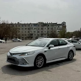Toyota Camry 2022