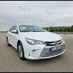 Toyota Camry 2017